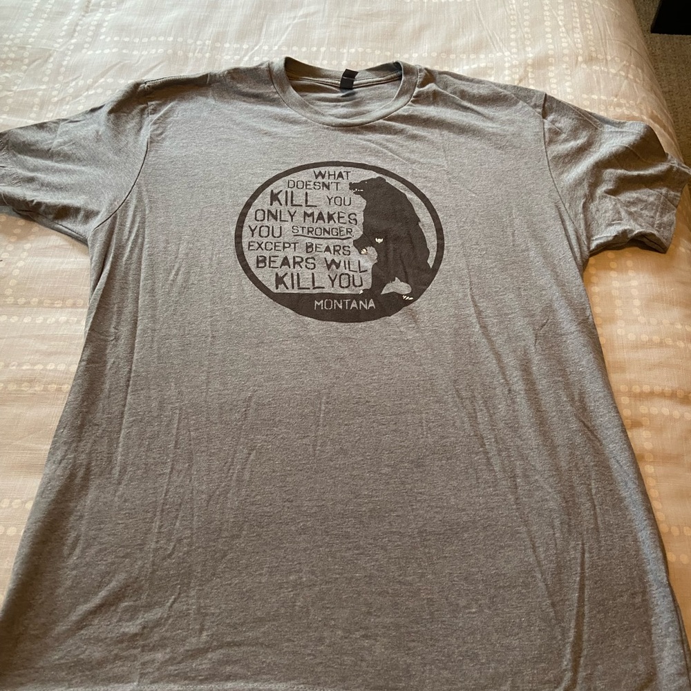 Montana Bear T shirt- med large
